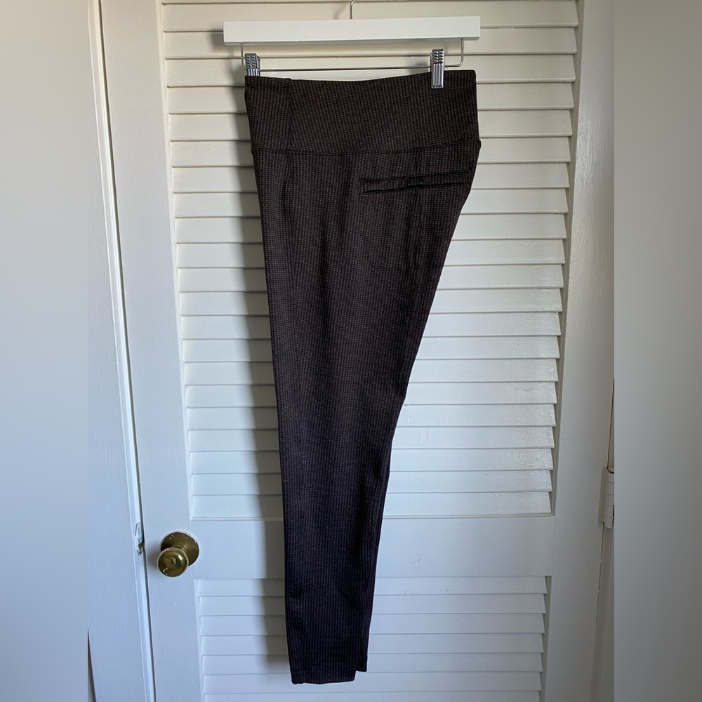 Athleta Houndstooth pattern dress pants. Stretchy, super comfy and flattering.